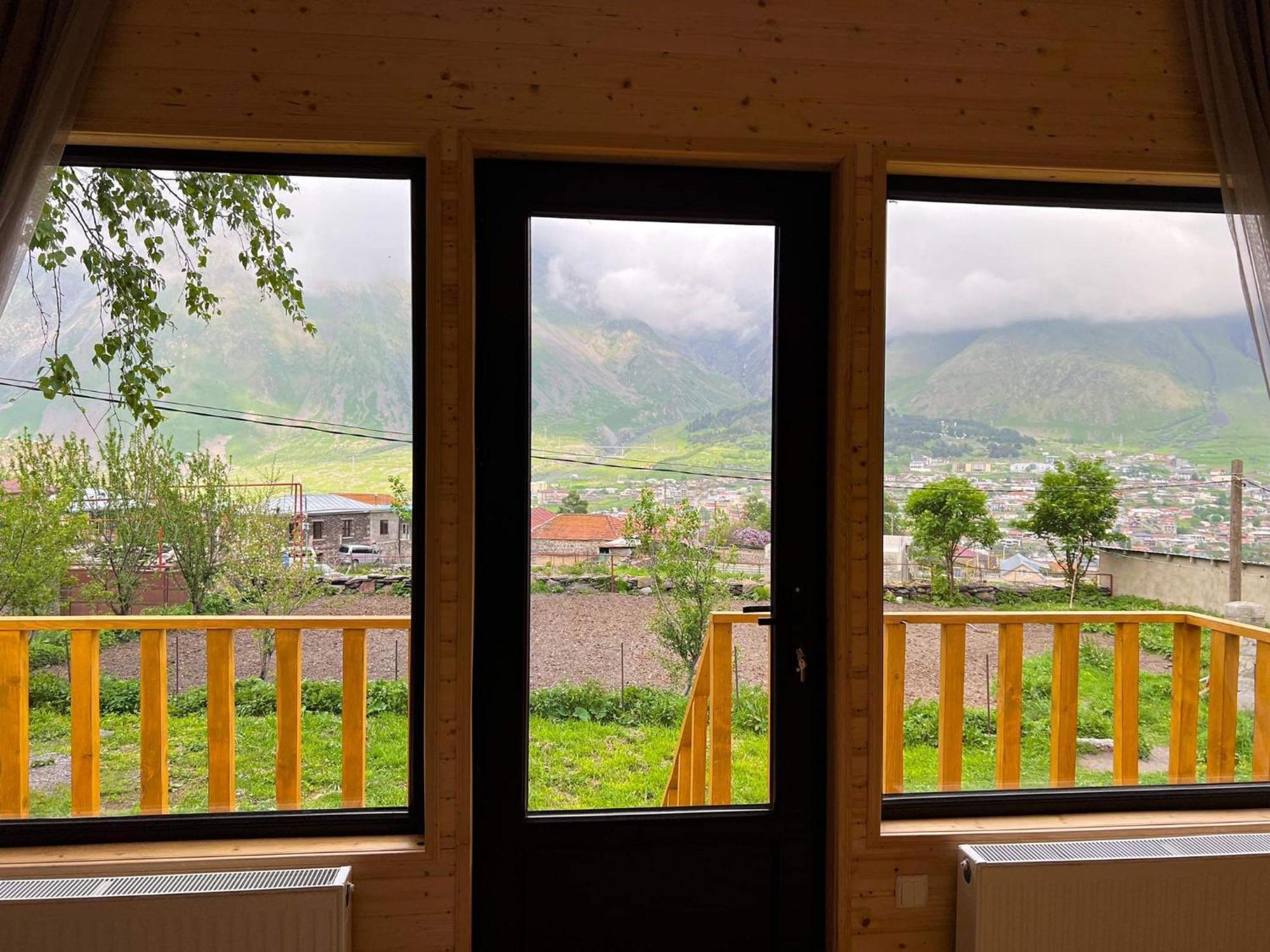 Pine Chalet Kazbegi Rom bilde